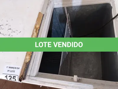 LOTE 125 - 01 FREEZER HORIZONTAL 02 TAMPAS 220V. (NO ESTADO) ATENÇÃO! FAZER A VISITAÇÃO ANTES DE ARREMATAR, NÃO SABEMOS SE FUNCIONA. LEILÃO NÃO TEM GARANTIA E NEM DEVOLUÇÃO, SUJEITO A POSSÍVEIS AVARIAS VISÍVEIS/OCULTAS E/OU AUSÊNCIA DE COMPONENTES.