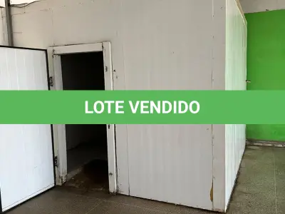 LOTE 202 - 01 CÂMARA FRIA REFRIGERADA COMPLETA COM MOTOR 2HP TRIFÁSICO E FORÇADOR, DESMONTADA. MEDINDO 300CMX300CM MARCA ELGIN. (VISITAÇÃO DESTE ITEM POR AGENDAMENTO. PROCURAR A SECRETARIA PARA MELHORES INFORMAÇÕES.) (NO ESTADO, NÃO SABEMOS SE FUNCIONA. LEILÃO NÃO TEM GARANTIA E NEM DEVOLUÇÃO).