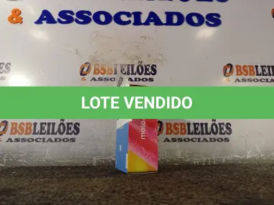 LOTE 076 - 01 CELULAR MOTO “C” 8BG. (NO ESTADO) ATENÇÃO! FAZER A VISITAÇÃO ANTES DE ARREMATAR, NÃO SABEMOS SE FUNCIONA. LEILÃO NÃO TEM GARANTIA E NEM DEVOLUÇÃO, SUJEITO A POSSÍVEIS AVARIAS VISÍVEIS/OCULTAS E/OU AUSÊNCIA DE COMPONENTES.
