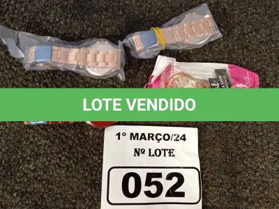 LOTE 052 - 04 RELÓGIOS MARCAS E MODELOS DIVERSOS. (NO ESTADO) ATENÇÃO! FAZER A VISITAÇÃO ANTES DE ARREMATAR, NÃO SABEMOS SE FUNCIONA. LEILÃO NÃO TEM GARANTIA E NEM DEVOLUÇÃO, SUJEITO A POSSÍVEIS AVARIAS VISÍVEIS/OCULTAS E/OU AUSÊNCIA DE COMPONENTES.