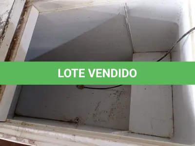 LOTE 175 - 01 FREEZER HORIZONTAL 02 TAMPAS 220V. (NO ESTADO) ATENÇÃO! FAZER A VISITAÇÃO ANTES DE ARREMATAR, NÃO SABEMOS SE FUNCIONA. LEILÃO NÃO TEM GARANTIA E NEM DEVOLUÇÃO, SUJEITO A POSSÍVEIS AVARIAS VISÍVEIS/OCULTAS E/OU AUSÊNCIA DE COMPONENTES.
