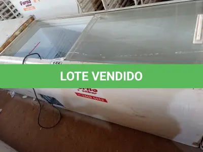 LOTE 155 - 01 FREEZER HORIZONTAL COM TAMPAS DE CORRER 220V. (NO ESTADO) ATENÇÃO! FAZER A VISITAÇÃO ANTES DE ARREMATAR, NÃO SABEMOS SE FUNCIONA. LEILÃO NÃO TEM GARANTIA E NEM DEVOLUÇÃO, SUJEITO A POSSÍVEIS AVARIAS VISÍVEIS/OCULTAS E/OU AUSÊNCIA DE COMPONENTES.