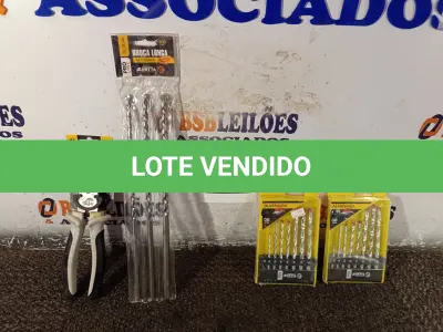 LOTE 081 - 03 KIT’S DE BROCAS E 01 ALICATE UNIVERSAL 8”. (NO ESTADO) ATENÇÃO! FAZER A VISITAÇÃO ANTES DE ARREMATAR, NÃO SABEMOS SE FUNCIONA. LEILÃO NÃO TEM GARANTIA E NEM DEVOLUÇÃO, SUJEITO A POSSÍVEIS AVARIAS VISÍVEIS/OCULTAS E/OU AUSÊNCIA DE COMPONENTES.