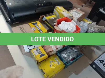 LOTE 389 - 01 LOTE COM GRANDE QUANTIDADE DE PARAFUSOS DIVERSOS. (NO ESTADO) ATENÇÃO! FAZER A VISITAÇÃO ANTES DE ARREMATAR, NÃO SABEMOS SE FUNCIONA. LEILÃO NÃO TEM GARANTIA E NEM DEVOLUÇÃO, SUJEITO A POSSÍVEIS AVARIAS VISÍVEIS/OCULTAS E/OU AUSÊNCIA DE COMPONENTES.