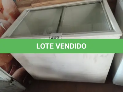 LOTE 255 - 01 FREEZER HORIZONTAL COM TAMPAS DE CORRER 220V. (NO ESTADO) ATENÇÃO! FAZER A VISITAÇÃO ANTES DE ARREMATAR, NÃO SABEMOS SE FUNCIONA. LEILÃO NÃO TEM GARANTIA E NEM DEVOLUÇÃO, SUJEITO A POSSÍVEIS AVARIAS VISÍVEIS/OCULTAS E/OU AUSÊNCIA DE COMPONENTES.