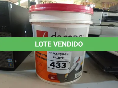 LOTE 433 - 01 BALDE DE CIMENTO QUEIMADO DACAPÓ 20KG. (NO ESTADO) ATENÇÃO! FAZER A VISITAÇÃO ANTES DE ARREMATAR, NÃO SABEMOS SE FUNCIONA. LEILÃO NÃO TEM GARANTIA E NEM DEVOLUÇÃO, SUJEITO A POSSÍVEIS AVARIAS VISÍVEIS/OCULTAS E/OU AUSÊNCIA DE COMPONENTES.