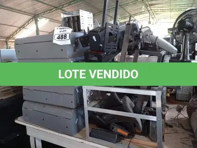 LOTE 488 - 01 LOTE COM FERRAGENS DIVERSAS. (NO ESTADO) ATENÇÃO! FAZER A VISITAÇÃO ANTES DE ARREMATAR, NÃO SABEMOS SE FUNCIONA. LEILÃO NÃO TEM GARANTIA E NEM DEVOLUÇÃO, SUJEITO A POSSÍVEIS AVARIAS VISÍVEIS/OCULTAS E/OU AUSÊNCIA DE COMPONENTES.