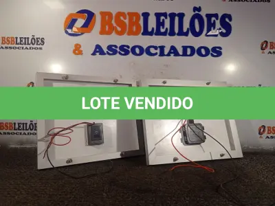 LOTE 231 - 02 PAINÉIS SOLARES 18V 10W SENDO 01 COM AVARIAS. (NO ESTADO) ATENÇÃO! FAZER A VISITAÇÃO ANTES DE ARREMATAR, NÃO SABEMOS SE FUNCIONA. LEILÃO NÃO TEM GARANTIA E NEM DEVOLUÇÃO, SUJEITO A POSSÍVEIS AVARIAS VISÍVEIS/OCULTAS E/OU AUSÊNCIA DE COMPONENTES.