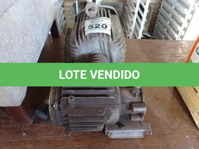 LOTE 520 - 02 MOTORES ELÉTRICOS. (NO ESTADO) ATENÇÃO! FAZER A VISITAÇÃO ANTES DE ARREMATAR, NÃO SABEMOS SE FUNCIONA. LEILÃO NÃO TEM GARANTIA E NEM DEVOLUÇÃO, SUJEITO A POSSÍVEIS AVARIAS VISÍVEIS/OCULTAS E/OU AUSÊNCIA DE COMPONENTES.