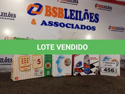 LOTE 456 - 03 BONECOS JOÃO TEIMOSO E 01 JOGO DESCOBRINDO A MATEMÁTICA. (NO ESTADO) ATENÇÃO! FAZER A VISITAÇÃO ANTES DE ARREMATAR, NÃO SABEMOS SE FUNCIONA. LEILÃO NÃO TEM GARANTIA E NEM DEVOLUÇÃO, SUJEITO A POSSÍVEIS AVARIAS VISÍVEIS/OCULTAS E/OU AUSÊNCIA DE COMPONENTES.