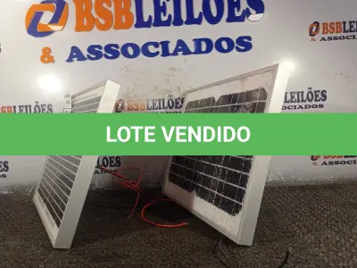 LOTE 231 - 02 PAINÉIS SOLARES 18V 10W SENDO 01 COM AVARIAS. (NO ESTADO) ATENÇÃO! FAZER A VISITAÇÃO ANTES DE ARREMATAR, NÃO SABEMOS SE FUNCIONA. LEILÃO NÃO TEM GARANTIA E NEM DEVOLUÇÃO, SUJEITO A POSSÍVEIS AVARIAS VISÍVEIS/OCULTAS E/OU AUSÊNCIA DE COMPONENTES.