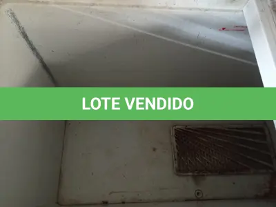 LOTE 235 - 01 FREEZER HORIZONTAL 02 TAMPAS 220V. (NO ESTADO) ATENÇÃO! FAZER A VISITAÇÃO ANTES DE ARREMATAR, NÃO SABEMOS SE FUNCIONA. LEILÃO NÃO TEM GARANTIA E NEM DEVOLUÇÃO, SUJEITO A POSSÍVEIS AVARIAS VISÍVEIS/OCULTAS E/OU AUSÊNCIA DE COMPONENTES.