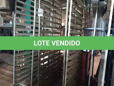 LOTE 325 - 03 CARRINHOS PARA TRANSPORTE DE BANDEJAS. (NO ESTADO) ATENÇÃO! FAZER A VISITAÇÃO ANTES DE ARREMATAR, NÃO SABEMOS SE FUNCIONA. LEILÃO NÃO TEM GARANTIA E NEM DEVOLUÇÃO, SUJEITO A POSSÍVEIS AVARIAS VISÍVEIS/OCULTAS E/OU AUSÊNCIA DE COMPONENTES.