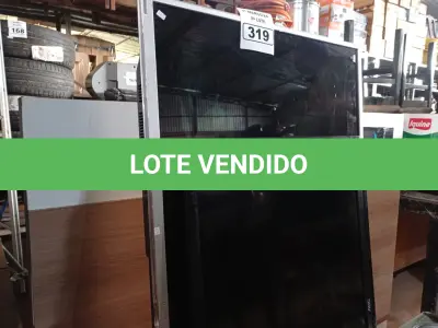 LOTE 319 - 02 TV’S MARCAS E MODELOS DIVERSOS PARA RETIRADA DE PEÇAS. (NO ESTADO) ATENÇÃO! FAZER A VISITAÇÃO ANTES DE ARREMATAR, NÃO SABEMOS SE FUNCIONA. LEILÃO NÃO TEM GARANTIA E NEM DEVOLUÇÃO, SUJEITO A POSSÍVEIS AVARIAS VISÍVEIS/OCULTAS E/OU AUSÊNCIA DE COMPONENTES.