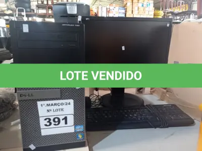 LOTE 391 - 01 CPU, 01 MONITOR, 01 TECLADO E 01 MOUSE. (NO ESTADO) ATENÇÃO! FAZER A VISITAÇÃO ANTES DE ARREMATAR, NÃO SABEMOS SE FUNCIONA. LEILÃO NÃO TEM GARANTIA E NEM DEVOLUÇÃO, SUJEITO A POSSÍVEIS AVARIAS VISÍVEIS/OCULTAS E/OU AUSÊNCIA DE COMPONENTES.