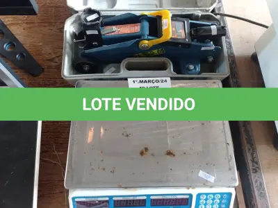 LOTE 421 - 01 BALANÇA DIGITAL E 01 MACACO JACARÉ 2TN. (NO ESTADO) ATENÇÃO! FAZER A VISITAÇÃO ANTES DE ARREMATAR, NÃO SABEMOS SE FUNCIONA. LEILÃO NÃO TEM GARANTIA E NEM DEVOLUÇÃO, SUJEITO A POSSÍVEIS AVARIAS VISÍVEIS/OCULTAS E/OU AUSÊNCIA DE COMPONENTES.