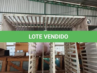 LOTE 517 - 04 CARRINHOS PARA TRANSPORTE DE BANDEJAS. (NO ESTADO) ATENÇÃO! FAZER A VISITAÇÃO ANTES DE ARREMATAR, NÃO SABEMOS SE FUNCIONA. LEILÃO NÃO TEM GARANTIA E NEM DEVOLUÇÃO, SUJEITO A POSSÍVEIS AVARIAS VISÍVEIS/OCULTAS E/OU AUSÊNCIA DE COMPONENTES.
