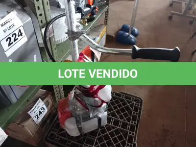 LOTE 219 - 01 ROÇADEIRA A GASOLINA MARCA STIHL MODELO FS-290 POTÊNCIA 2,7CV 62 CILINDRADAS (NOVA). (NO ESTADO) ATENÇÃO! FAZER A VISITAÇÃO ANTES DE ARREMATAR, NÃO SABEMOS SE FUNCIONA. LEILÃO NÃO TEM GARANTIA E NEM DEVOLUÇÃO, SUJEITO A POSSÍVEIS AVARIAS VISÍVEIS/OCULTAS E/OU AUSÊNCIA DE COMPONENTES.