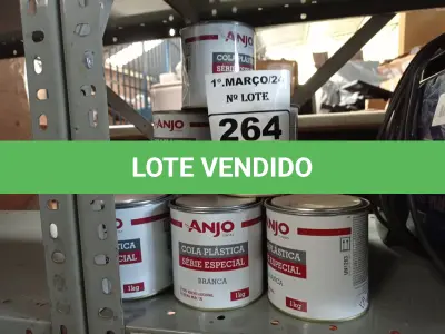 LOTE 264 - 12 LATAS DE COLA PLÁSTICA ANJO. (NO ESTADO) ATENÇÃO! FAZER A VISITAÇÃO ANTES DE ARREMATAR, NÃO SABEMOS SE FUNCIONA. LEILÃO NÃO TEM GARANTIA E NEM DEVOLUÇÃO, SUJEITO A POSSÍVEIS AVARIAS VISÍVEIS/OCULTAS E/OU AUSÊNCIA DE COMPONENTES.