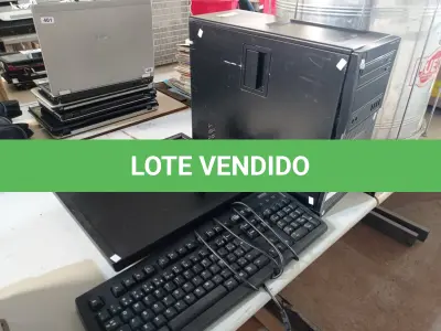 LOTE 498 - 01 CPU 01 MONITOR, 01 TECLADO E 01 MOUSE. (NO ESTADO) ATENÇÃO! FAZER A VISITAÇÃO ANTES DE ARREMATAR, NÃO SABEMOS SE FUNCIONA. LEILÃO NÃO TEM GARANTIA E NEM DEVOLUÇÃO, SUJEITO A POSSÍVEIS AVARIAS VISÍVEIS/OCULTAS E/OU AUSÊNCIA DE COMPONENTES.