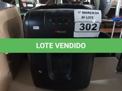 LOTE 302 - 01 FRAGMENTADORA DE PAPEL MARCA REXEL. (NO ESTADO) ATENÇÃO! FAZER A VISITAÇÃO ANTES DE ARREMATAR, NÃO SABEMOS SE FUNCIONA. LEILÃO NÃO TEM GARANTIA E NEM DEVOLUÇÃO, SUJEITO A POSSÍVEIS AVARIAS VISÍVEIS/OCULTAS E/OU AUSÊNCIA DE COMPONENTES.