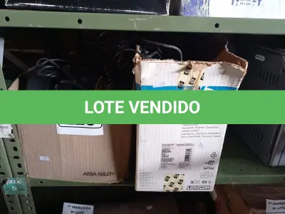 LOTE 226 - 01 LOTE COM VÁRIAS FONTES MARCAS E MODELOS DIVERSOS. (NO ESTADO) ATENÇÃO! FAZER A VISITAÇÃO ANTES DE ARREMATAR, NÃO SABEMOS SE FUNCIONA. LEILÃO NÃO TEM GARANTIA E NEM DEVOLUÇÃO, SUJEITO A POSSÍVEIS AVARIAS VISÍVEIS/OCULTAS E/OU AUSÊNCIA DE COMPONENTES.