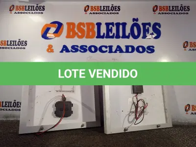 LOTE 455 - 02 PAINÉIS SOLARES 18V 10W. (NO ESTADO) ATENÇÃO! FAZER A VISITAÇÃO ANTES DE ARREMATAR, NÃO SABEMOS SE FUNCIONA. LEILÃO NÃO TEM GARANTIA E NEM DEVOLUÇÃO, SUJEITO A POSSÍVEIS AVARIAS VISÍVEIS/OCULTAS E/OU AUSÊNCIA DE COMPONENTES.