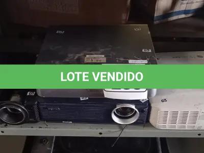 LOTE 233 - 04 PROJETORES MULTIMIDIA MARCAS E MODELOS DIVERSOS PARA RETIRADA DE PEÇAS. (NO ESTADO) ATENÇÃO! FAZER A VISITAÇÃO ANTES DE ARREMATAR, NÃO SABEMOS SE FUNCIONA. LEILÃO NÃO TEM GARANTIA E NEM DEVOLUÇÃO, SUJEITO A POSSÍVEIS AVARIAS VISÍVEIS/OCULTAS E/OU AUSÊNCIA DE COMPONENTES.
