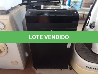 LOTE 289 - 01 FRAGMENTADORA DE PAPEL MARCA COMIX. (NO ESTADO) ATENÇÃO! FAZER A VISITAÇÃO ANTES DE ARREMATAR, NÃO SABEMOS SE FUNCIONA. LEILÃO NÃO TEM GARANTIA E NEM DEVOLUÇÃO, SUJEITO A POSSÍVEIS AVARIAS VISÍVEIS/OCULTAS E/OU AUSÊNCIA DE COMPONENTES.