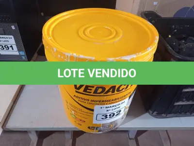 LOTE 392 - 01 BALDE DE VEDACIT, ADITIVO IMPERMEABILIZANTE PARA CONCRETOS E ARGAMASSAS. (NO ESTADO) ATENÇÃO! FAZER A VISITAÇÃO ANTES DE ARREMATAR, NÃO SABEMOS SE FUNCIONA. LEILÃO NÃO TEM GARANTIA E NEM DEVOLUÇÃO, SUJEITO A POSSÍVEIS AVARIAS VISÍVEIS/OCULTAS E/OU AUSÊNCIA DE COMPONENTES.