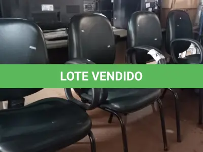 LOTE 287 - 04 CADEIRAS DE ESCRITÓRIO COM BASES FIXAS. (NO ESTADO) ATENÇÃO! FAZER A VISITAÇÃO ANTES DE ARREMATAR, NÃO SABEMOS SE FUNCIONA. LEILÃO NÃO TEM GARANTIA E NEM DEVOLUÇÃO, SUJEITO A POSSÍVEIS AVARIAS VISÍVEIS/OCULTAS E/OU AUSÊNCIA DE COMPONENTES.