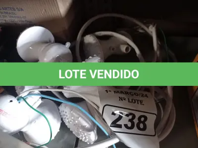 LOTE 238 - 06 CHUVEIROS MARCAS E MODELOS DIVERSOS. (NO ESTADO) ATENÇÃO! FAZER A VISITAÇÃO ANTES DE ARREMATAR, NÃO SABEMOS SE FUNCIONA. LEILÃO NÃO TEM GARANTIA E NEM DEVOLUÇÃO, SUJEITO A POSSÍVEIS AVARIAS VISÍVEIS/OCULTAS E/OU AUSÊNCIA DE COMPONENTES.