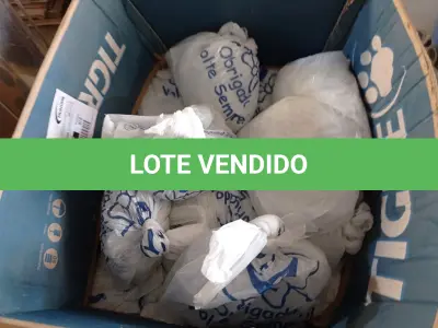 LOTE 496 - 01 CAIXA COM FIBRA DE VIDRO. (NO ESTADO) ATENÇÃO! FAZER A VISITAÇÃO ANTES DE ARREMATAR, NÃO SABEMOS SE FUNCIONA. LEILÃO NÃO TEM GARANTIA E NEM DEVOLUÇÃO, SUJEITO A POSSÍVEIS AVARIAS VISÍVEIS/OCULTAS E/OU AUSÊNCIA DE COMPONENTES.