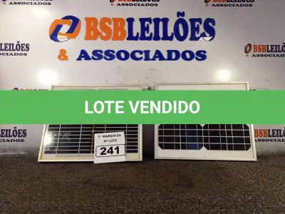 LOTE 241 - 02 PAINÉIS SOLARES 18V 10W. (NO ESTADO) ATENÇÃO! FAZER A VISITAÇÃO ANTES DE ARREMATAR, NÃO SABEMOS SE FUNCIONA. LEILÃO NÃO TEM GARANTIA E NEM DEVOLUÇÃO, SUJEITO A POSSÍVEIS AVARIAS VISÍVEIS/OCULTAS E/OU AUSÊNCIA DE COMPONENTES.