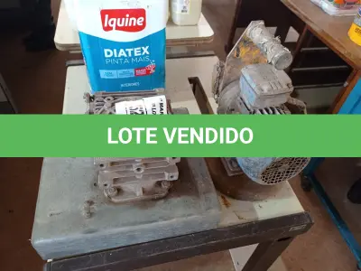 LOTE 528 - 01 MOTOR VIBRADOR DE CONCRETO E 01 SUCATA DE MOTOR. (NO ESTADO) ATENÇÃO! FAZER A VISITAÇÃO ANTES DE ARREMATAR, NÃO SABEMOS SE FUNCIONA. LEILÃO NÃO TEM GARANTIA E NEM DEVOLUÇÃO, SUJEITO A POSSÍVEIS AVARIAS VISÍVEIS/OCULTAS E/OU AUSÊNCIA DE COMPONENTES.