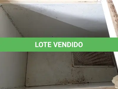 LOTE 225 - 01 FREEZER HORIZONTAL 02 TAMPAS 220V. (NO ESTADO) ATENÇÃO! FAZER A VISITAÇÃO ANTES DE ARREMATAR, NÃO SABEMOS SE FUNCIONA. LEILÃO NÃO TEM GARANTIA E NEM DEVOLUÇÃO, SUJEITO A POSSÍVEIS AVARIAS VISÍVEIS/OCULTAS E/OU AUSÊNCIA DE COMPONENTES.
