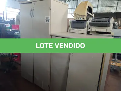 LOTE 273 - 02 ARMÁRIOS EM MADEIRA SENDO 01 BAIXO. (NO ESTADO) ATENÇÃO! FAZER A VISITAÇÃO ANTES DE ARREMATAR, NÃO SABEMOS SE FUNCIONA. LEILÃO NÃO TEM GARANTIA E NEM DEVOLUÇÃO, SUJEITO A POSSÍVEIS AVARIAS VISÍVEIS/OCULTAS E/OU AUSÊNCIA DE COMPONENTES.