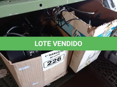 LOTE 226 - 01 LOTE COM VÁRIAS FONTES MARCAS E MODELOS DIVERSOS. (NO ESTADO) ATENÇÃO! FAZER A VISITAÇÃO ANTES DE ARREMATAR, NÃO SABEMOS SE FUNCIONA. LEILÃO NÃO TEM GARANTIA E NEM DEVOLUÇÃO, SUJEITO A POSSÍVEIS AVARIAS VISÍVEIS/OCULTAS E/OU AUSÊNCIA DE COMPONENTES.