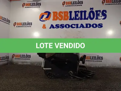 LOTE 202 - 01 LUMINÁRIA PARA ESTÚDIO LINE PRO. (NO ESTADO) ATENÇÃO! FAZER A VISITAÇÃO ANTES DE ARREMATAR, NÃO SABEMOS SE FUNCIONA. LEILÃO NÃO TEM GARANTIA E NEM DEVOLUÇÃO, SUJEITO A POSSÍVEIS AVARIAS VISÍVEIS/OCULTAS E/OU AUSÊNCIA DE COMPONENTES.