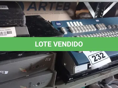 LOTE 232 - 02 APARELHOS DE DVD, 01 VIDEOCASSETE E 01 TECLADO, 02 CPU’S, 01 BASE DE MICROFONE E 03 GRAVADORES DE FITA CASSETE. (NO ESTADO) ATENÇÃO! FAZER A VISITAÇÃO ANTES DE ARREMATAR, NÃO SABEMOS SE FUNCIONA. LEILÃO NÃO TEM GARANTIA E NEM DEVOLUÇÃO, SUJEITO A POSSÍVEIS AVARIAS VISÍVEIS/OCULTAS E/OU AUSÊNCIA DE COMPONENTES.