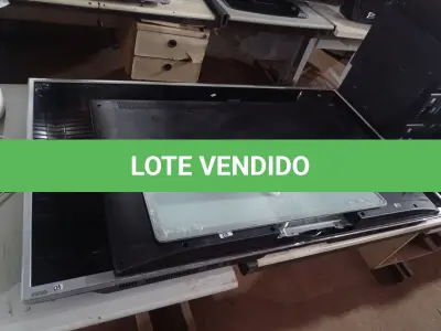 LOTE 341 - 02 TV’S MARCAS E MODELO DIVERSOS PARA RETIRADA DE PEÇAS. (NO ESTADO) ATENÇÃO! FAZER A VISITAÇÃO ANTES DE ARREMATAR, NÃO SABEMOS SE FUNCIONA. LEILÃO NÃO TEM GARANTIA E NEM DEVOLUÇÃO, SUJEITO A POSSÍVEIS AVARIAS VISÍVEIS/OCULTAS E/OU AUSÊNCIA DE COMPONENTES.