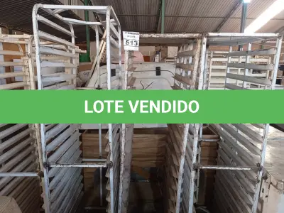 LOTE 513 - 04 CARRINHOS PARA TRANSPORTE DE BANDEJAS. (NO ESTADO) ATENÇÃO! FAZER A VISITAÇÃO ANTES DE ARREMATAR, NÃO SABEMOS SE FUNCIONA. LEILÃO NÃO TEM GARANTIA E NEM DEVOLUÇÃO, SUJEITO A POSSÍVEIS AVARIAS VISÍVEIS/OCULTAS E/OU AUSÊNCIA DE COMPONENTES.