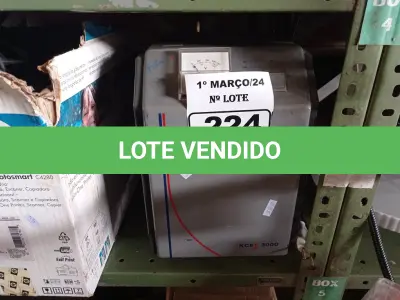 LOTE 224 - 01 ESTABILIZADOR DE TENSÃO KCE 3000. (NO ESTADO) ATENÇÃO! FAZER A VISITAÇÃO ANTES DE ARREMATAR, NÃO SABEMOS SE FUNCIONA. LEILÃO NÃO TEM GARANTIA E NEM DEVOLUÇÃO, SUJEITO A POSSÍVEIS AVARIAS VISÍVEIS/OCULTAS E/OU AUSÊNCIA DE COMPONENTES.