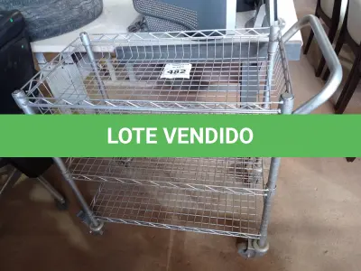 LOTE 482 - 01 CARRINHO PARA TRANSPORTE DE ALIMENTOS. (NO ESTADO) ATENÇÃO! FAZER A VISITAÇÃO ANTES DE ARREMATAR, NÃO SABEMOS SE FUNCIONA. LEILÃO NÃO TEM GARANTIA E NEM DEVOLUÇÃO, SUJEITO A POSSÍVEIS AVARIAS VISÍVEIS/OCULTAS E/OU AUSÊNCIA DE COMPONENTES.