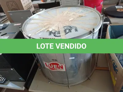 LOTE 497 - 01 INSTRUMENTO MUSICAL “SURDO”. (NO ESTADO) ATENÇÃO! FAZER A VISITAÇÃO ANTES DE ARREMATAR, NÃO SABEMOS SE FUNCIONA. LEILÃO NÃO TEM GARANTIA E NEM DEVOLUÇÃO, SUJEITO A POSSÍVEIS AVARIAS VISÍVEIS/OCULTAS E/OU AUSÊNCIA DE COMPONENTES.