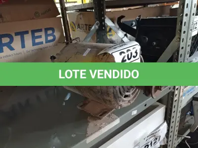 LOTE 203 - 01 MOTOR ELÉTRICO. (NO ESTADO) ATENÇÃO! FAZER A VISITAÇÃO ANTES DE ARREMATAR, NÃO SABEMOS SE FUNCIONA. LEILÃO NÃO TEM GARANTIA E NEM DEVOLUÇÃO, SUJEITO A POSSÍVEIS AVARIAS VISÍVEIS/OCULTAS E/OU AUSÊNCIA DE COMPONENTES.