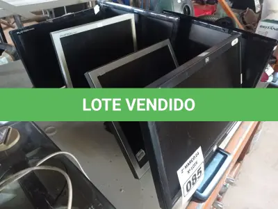 LOTE 085 - 06 MONITORES MARCAS E MODELOS DIVERSOS PARA RETIRADA DE PEÇAS. (NO ESTADO) ATENÇÃO! FAZER A VISITAÇÃO ANTES DE ARREMATAR, NÃO SABEMOS SE FUNCIONA. LEILÃO NÃO TEM GARANTIA E NEM DEVOLUÇÃO, SUJEITO A POSSÍVEIS AVARIAS VISÍVEIS/OCULTAS E/OU AUSÊNCIA DE COMPONENTES.