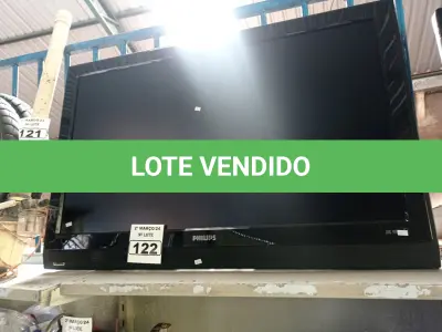 LOTE 122 - 01 TV PHILIPS 42” POL PARA RETIRADA DE PEÇAS. (NO ESTADO) ATENÇÃO! FAZER A VISITAÇÃO ANTES DE ARREMATAR, NÃO SABEMOS SE FUNCIONA. LEILÃO NÃO TEM GARANTIA E NEM DEVOLUÇÃO, SUJEITO A POSSÍVEIS AVARIAS VISÍVEIS/OCULTAS E/OU AUSÊNCIA DE COMPONENTES.