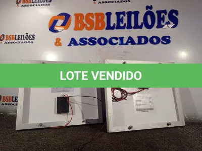 LOTE 098 - 02 PAINÉIS SOLARES 18V 10W. (NO ESTADO) ATENÇÃO! FAZER A VISITAÇÃO ANTES DE ARREMATAR, NÃO SABEMOS SE FUNCIONA. LEILÃO NÃO TEM GARANTIA E NEM DEVOLUÇÃO, SUJEITO A POSSÍVEIS AVARIAS VISÍVEIS/OCULTAS E/OU AUSÊNCIA DE COMPONENTES.