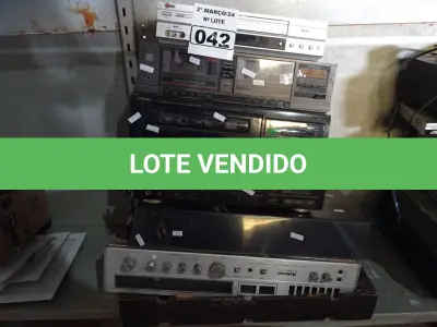 LOTE 042 - 02 CASSETES DECK, 02 APARELHOS DE DVD E 01 APARELHO DE SOM MARCA NATIONAL. (NO ESTADO) ATENÇÃO! FAZER A VISITAÇÃO ANTES DE ARREMATAR, NÃO SABEMOS SE FUNCIONA. LEILÃO NÃO TEM GARANTIA E NEM DEVOLUÇÃO, SUJEITO A POSSÍVEIS AVARIAS VISÍVEIS/OCULTAS E/OU AUSÊNCIA DE COMPONENTES.